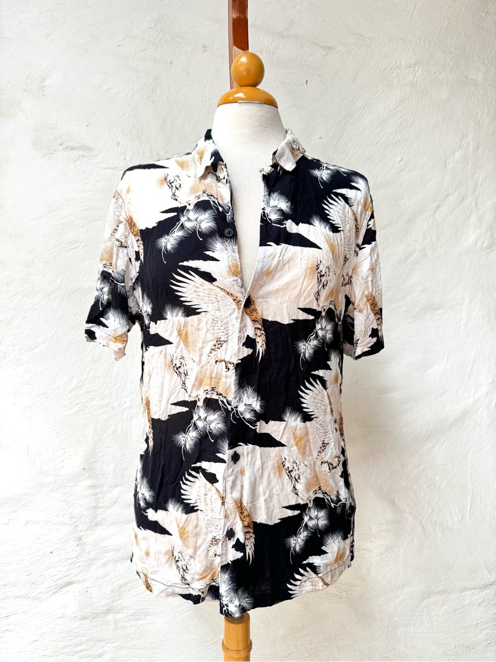 AllSaints Japanese Style Black Cream & Tan Short-Sleeve Graphic Camp Shirt - Picture 2 of 6